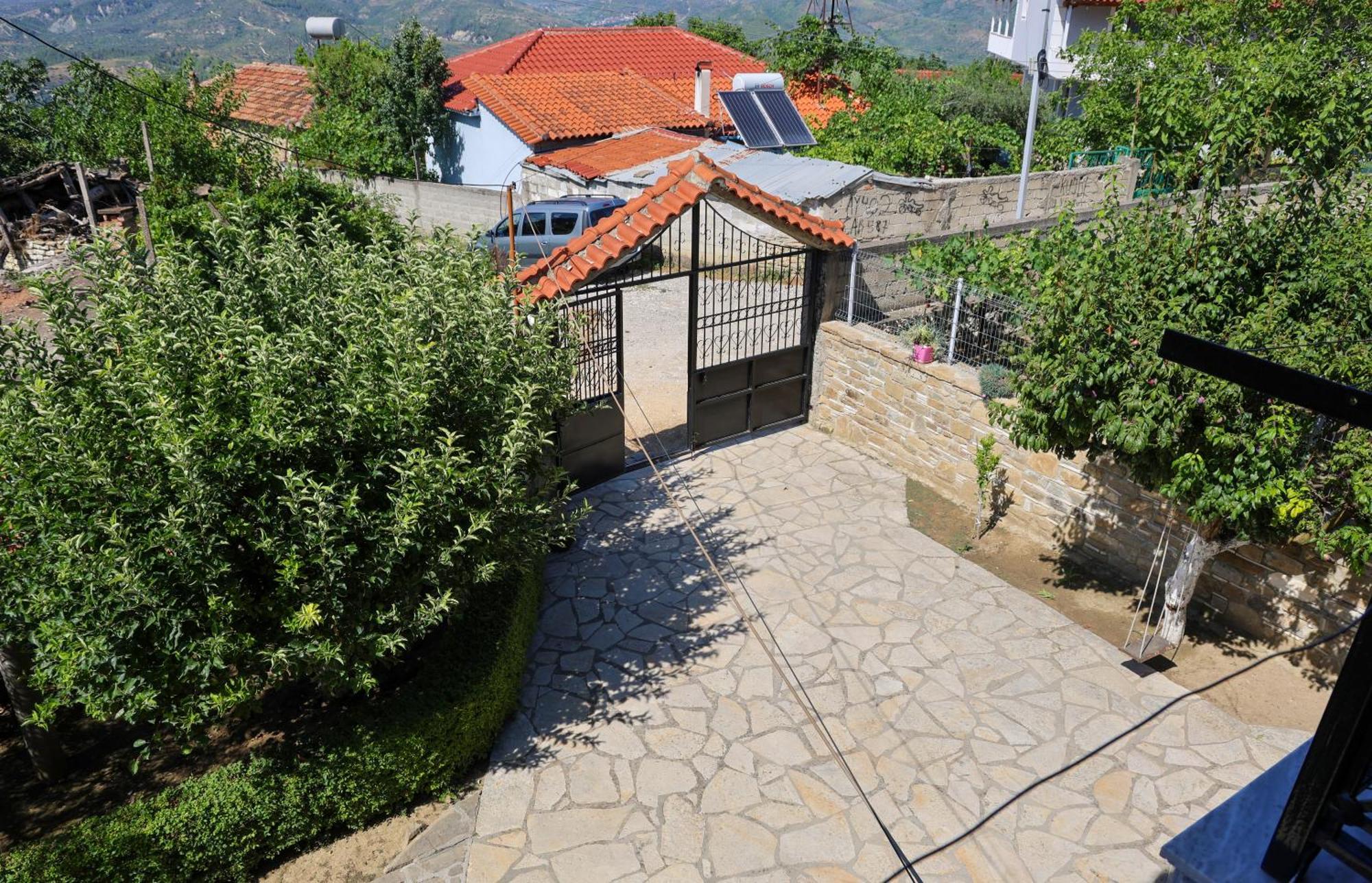 Villa Kevin Berat Luaran gambar
