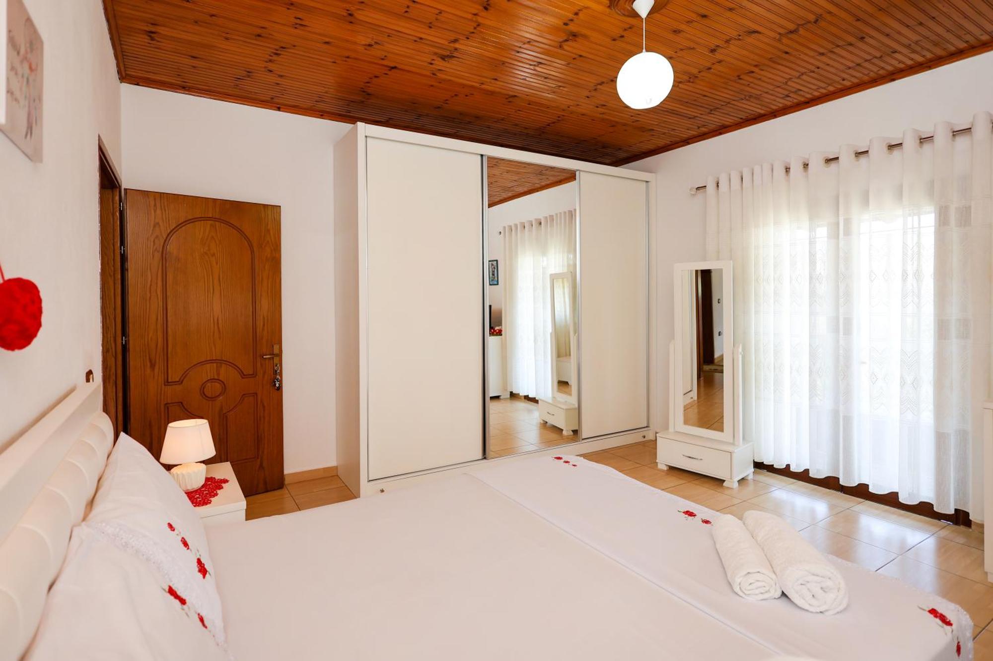 Villa Kevin Berat Luaran gambar