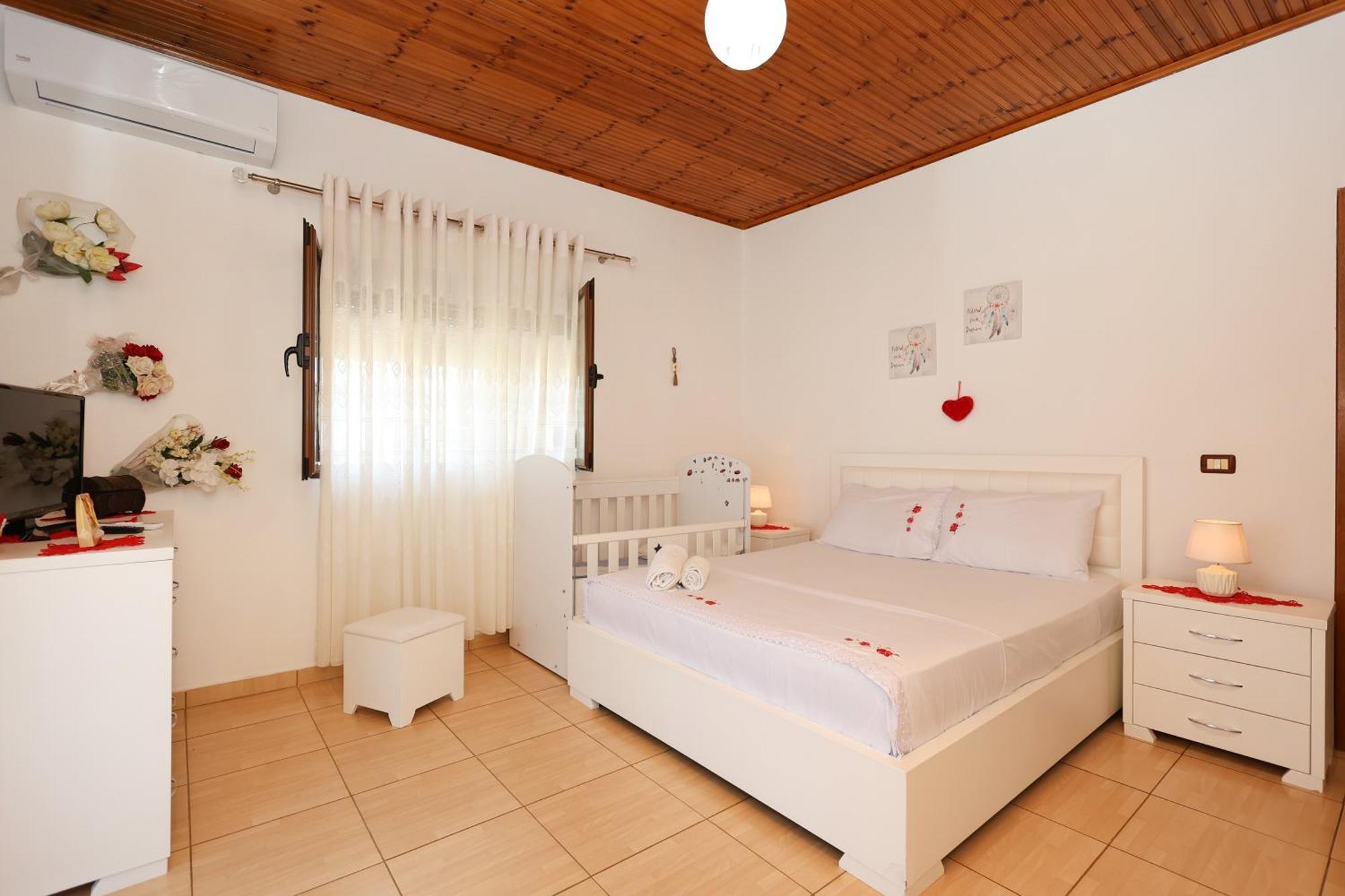 Villa Kevin Berat Luaran gambar