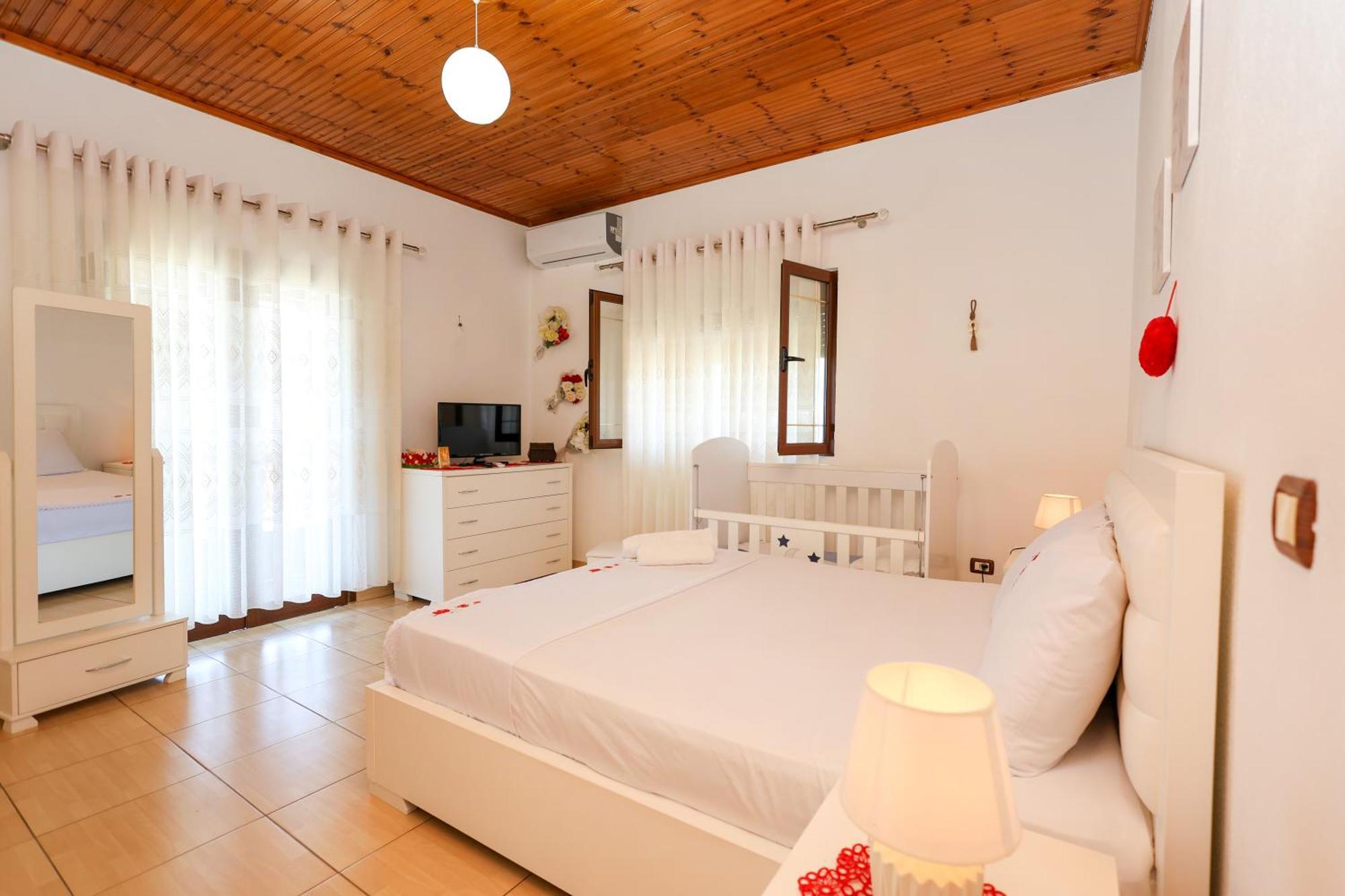 Villa Kevin Berat Luaran gambar